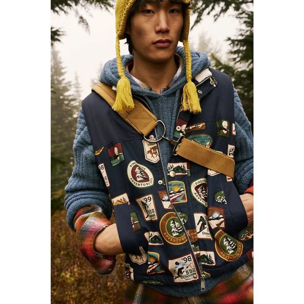 Urban Outfitters BDG Blocked Mock Neck Vest Size Large Printed Mens